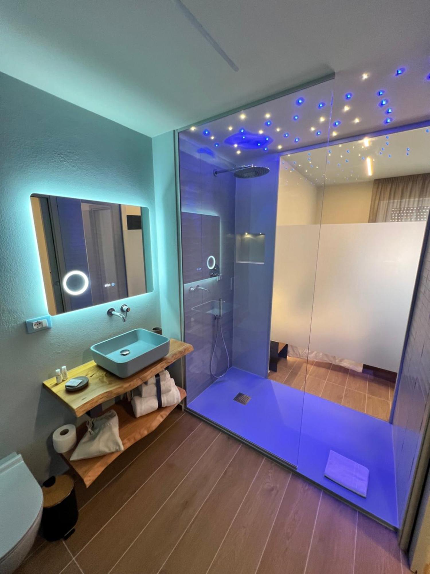 Luci Sul Mare -Boutique Rooms フォッローニカ エクステリア 写真
