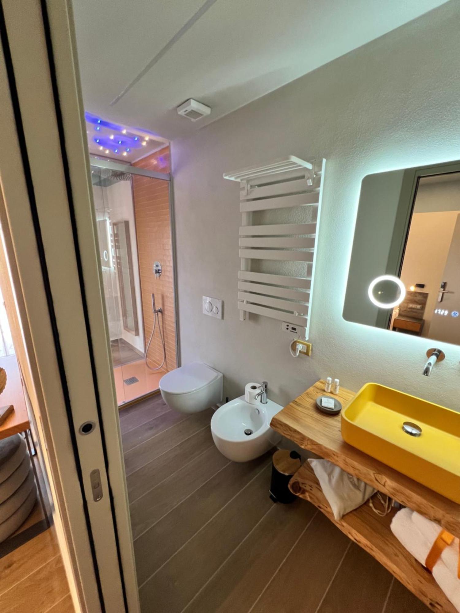 Luci Sul Mare -Boutique Rooms フォッローニカ エクステリア 写真