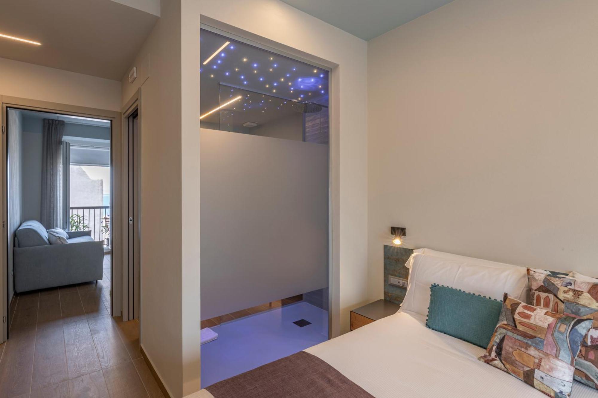 Luci Sul Mare -Boutique Rooms フォッローニカ エクステリア 写真