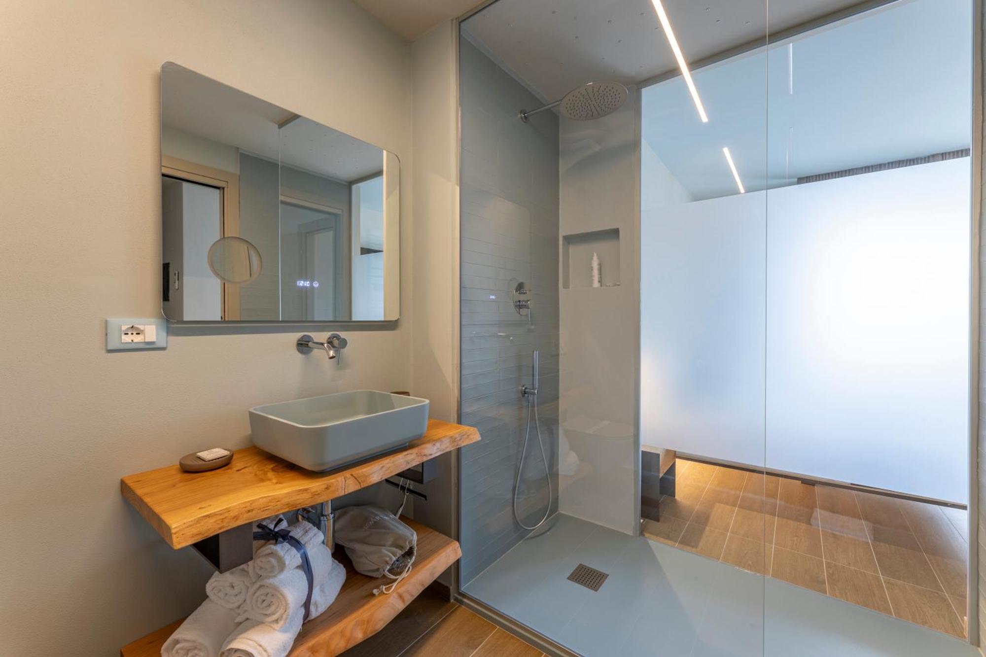 Luci Sul Mare -Boutique Rooms フォッローニカ エクステリア 写真